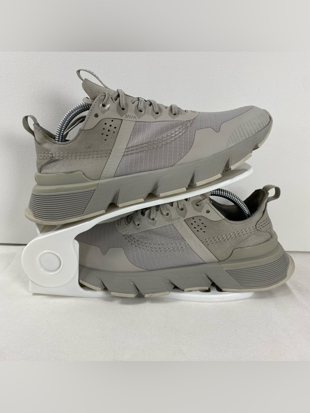 Sorel Kinetic Rush Ripstop Womens 7.5 Gray Sneakers Shoes NL4284-081